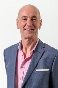 Cllr Robert Watson